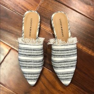 Lucky Brand frayed hem flats